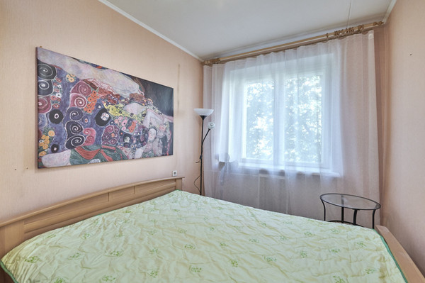 Продам трехкомнатную (3-комн.) квартиру, Звёздный б-р, 14, Москва г