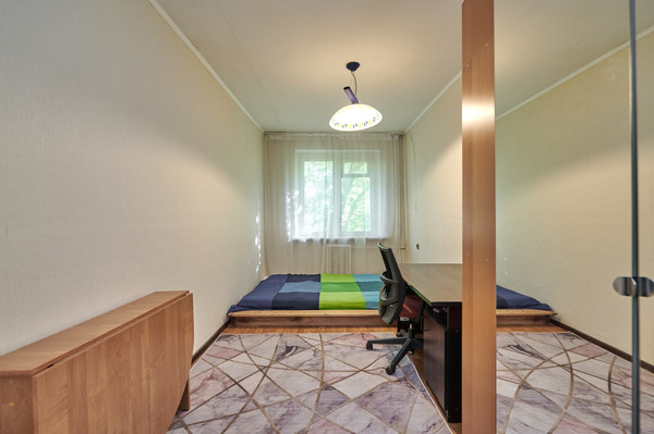 Продам трехкомнатную (3-комн.) квартиру, Звёздный б-р, 14, Москва г