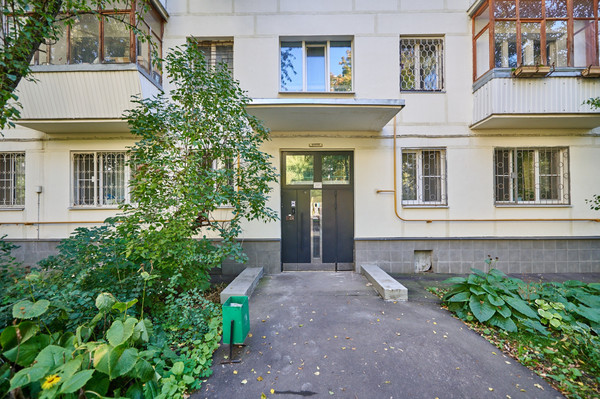 Продам трехкомнатную (3-комн.) квартиру, Звёздный б-р, 14, Москва г