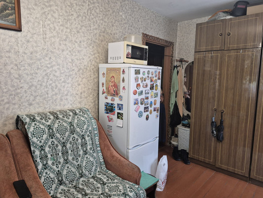 Продам комнату в 3-комн. квартире, Крупской ул, 4, Гатчина г