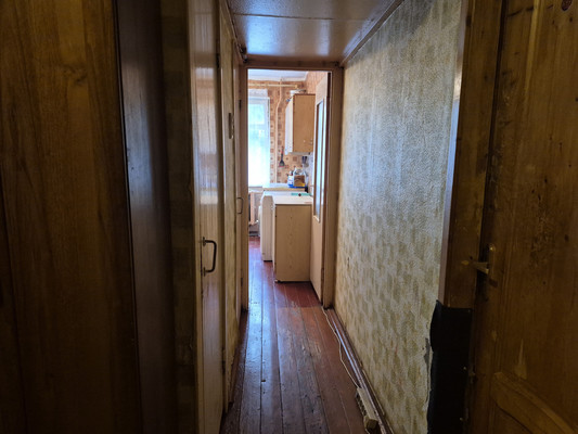 Продам комнату в 3-комн. квартире, Крупской ул, 4, Гатчина г