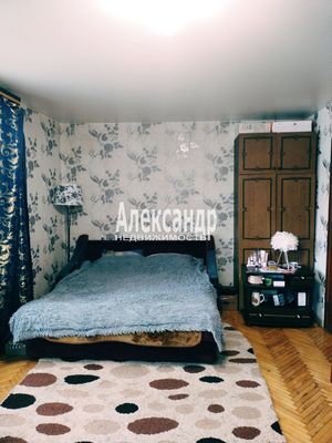 Продам двухкомнатную (2-комн.) квартиру, Крюкова ул, 13, Санкт-Петербург г