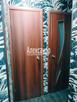 Продам двухкомнатную (2-комн.) квартиру, Крюкова ул, 13, Санкт-Петербург г