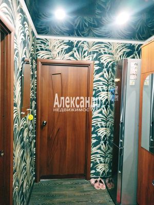 Продам двухкомнатную (2-комн.) квартиру, Крюкова ул, 13, Санкт-Петербург г