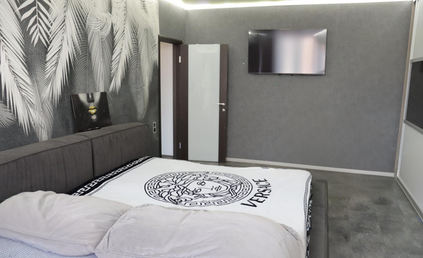 Продам многокомнатную квартиру, Мате Залки ул, 11А, Красноярск г