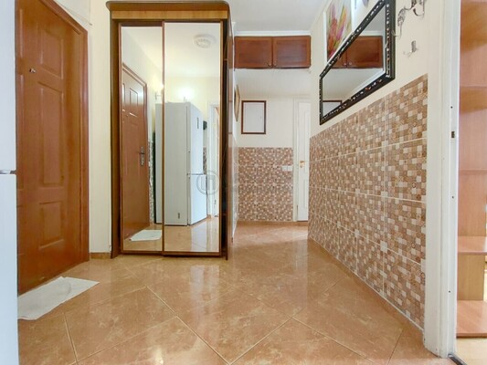 Продам двухкомнатную (2-комн.) квартиру, Неманский проезд, 3, Москва г