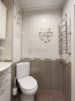 Продам двухкомнатную (2-комн.) квартиру, Неманский проезд, 3, Москва г