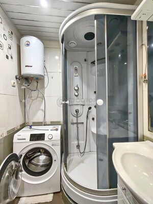 Продам двухкомнатную (2-комн.) квартиру, Неманский проезд, 3, Москва г