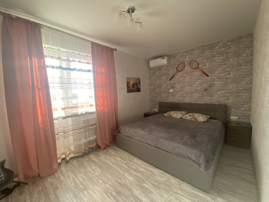 Продам трехкомнатную (3-комн.) квартиру, Ленинградская ул, 411, Анапа г