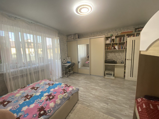 Продам трехкомнатную (3-комн.) квартиру, Ленинградская ул, 411, Анапа г