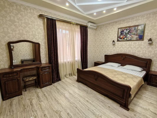 Продам однокомнатную (1-комн.) квартиру, Лазурная ул, 11, Витязево с