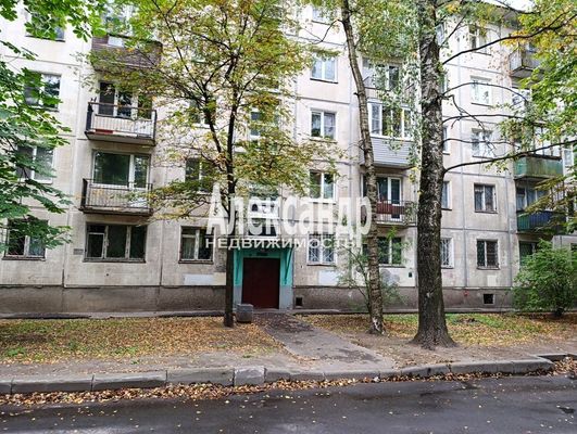 Продам трехкомнатную (3-комн.) квартиру, Маршала Тухачевского ул, 33, Санкт-Петербург г