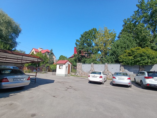 Продам многокомнатную квартиру, Лесопарковая ул, 11, Калининград г