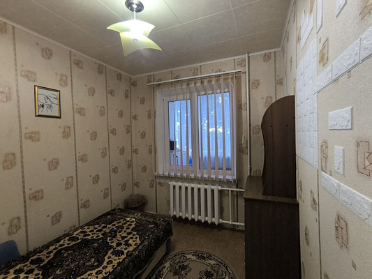 Продам трехкомнатную (3-комн.) квартиру, Маршала Жукова ул, 5, Симферополь г