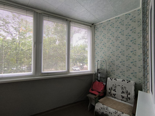 Продам трехкомнатную (3-комн.) квартиру, Маршала Жукова ул, 5, Симферополь г