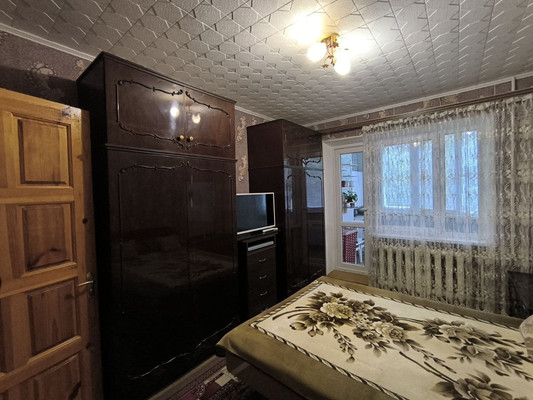 Продам трехкомнатную (3-комн.) квартиру, Маршала Жукова ул, 5, Симферополь г