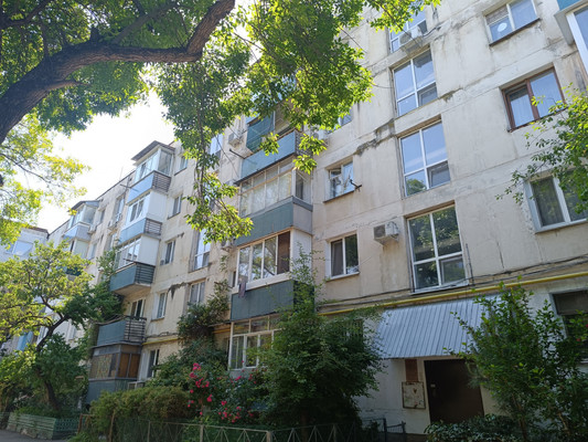 Продам двухкомнатную (2-комн.) квартиру, Заводской пер, 46, Симферополь г