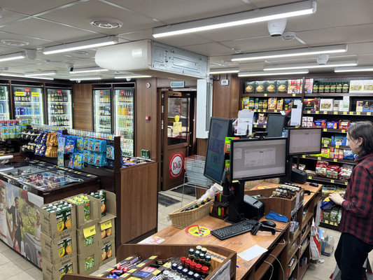 Продам торговое помещение 231,5 м2, Октябрьская ул, 30, Мурманск г