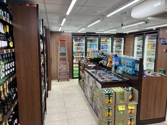 Продам торговое помещение 231,5 м2, Октябрьская ул, 30, Мурманск г