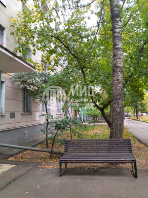 Продам трехкомнатную (3-комн.) квартиру, Молостовых ул, 14к1, Москва г
