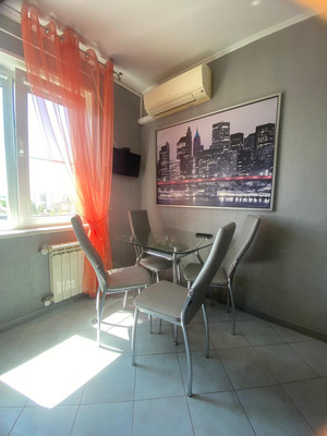 Продам двухкомнатную (2-комн.) квартиру, Мира пр-кт, 41, Волгодонск г