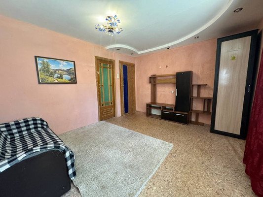 Продам однокомнатную (1-комн.) квартиру, Октябрьский пр-кт, 42к3, Комсомольск-на-Амуре г