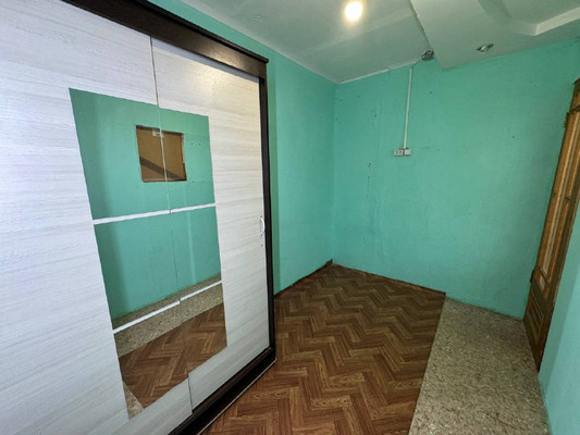 Продам однокомнатную (1-комн.) квартиру, Октябрьский пр-кт, 42к3, Комсомольск-на-Амуре г
