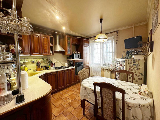 Продам трехкомнатную (3-комн.) квартиру, Подольская ул, 68, Северово д