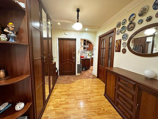 Продам трехкомнатную (3-комн.) квартиру, Подольская ул, 68, Северово д