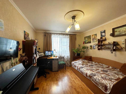 Продам трехкомнатную (3-комн.) квартиру, Подольская ул, 68, Северово д