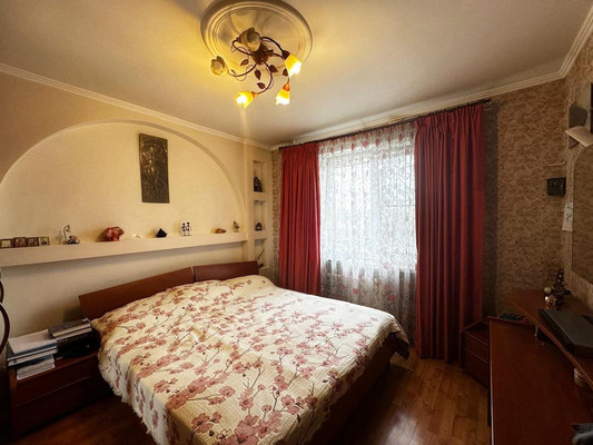 Продам трехкомнатную (3-комн.) квартиру, Подольская ул, 68, Северово д