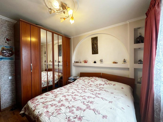 Продам трехкомнатную (3-комн.) квартиру, Подольская ул, 68, Северово д