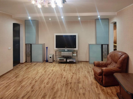 Продам трехкомнатную (3-комн.) квартиру, Дружбы ул, 21, Чехов г