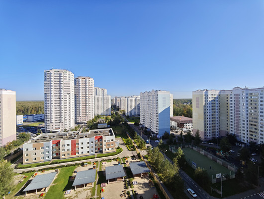Продам двухкомнатную (2-комн.) квартиру, Земская ул, 1, Чехов г