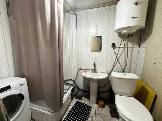 Продам коммерческое помещение 112 м2, Дорожная ул, 3, Горелово д