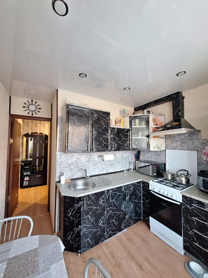 Продам однокомнатную (1-комн.) квартиру, Победы ул, 17, Чернецкое п/о