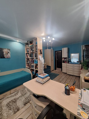 Продам трехкомнатную (3-комн.) квартиру, Земская ул, 14, Чехов г