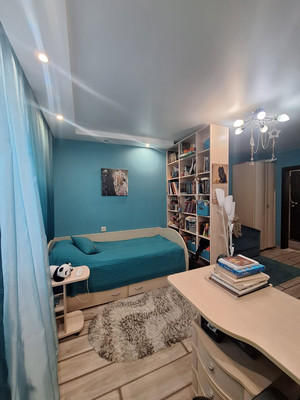 Продам трехкомнатную (3-комн.) квартиру, Земская ул, 14, Чехов г