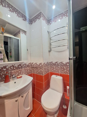 Продам трехкомнатную (3-комн.) квартиру, Земская ул, 14, Чехов г