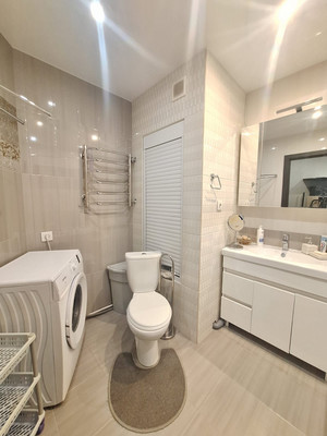 Продам трехкомнатную (3-комн.) квартиру, Земская ул, 14, Чехов г