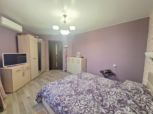 Продам трехкомнатную (3-комн.) квартиру, Земская ул, 14, Чехов г