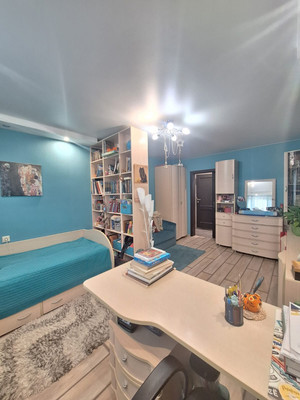 Продам трехкомнатную (3-комн.) квартиру, Земская ул, 14, Чехов г
