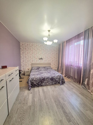 Продам трехкомнатную (3-комн.) квартиру, Земская ул, 14, Чехов г