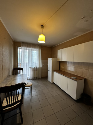 Продам трехкомнатную (3-комн.) квартиру, 3-е почтовое отделение ул, 42, Люберцы г