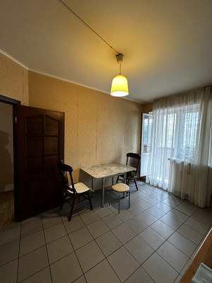 Продам трехкомнатную (3-комн.) квартиру, 3-е почтовое отделение ул, 42, Люберцы г