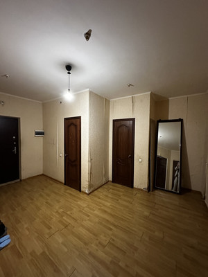Продам трехкомнатную (3-комн.) квартиру, 3-е почтовое отделение ул, 42, Люберцы г