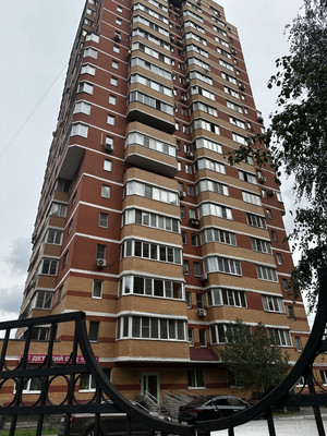 Продам трехкомнатную (3-комн.) квартиру, 3-е почтовое отделение ул, 42, Люберцы г