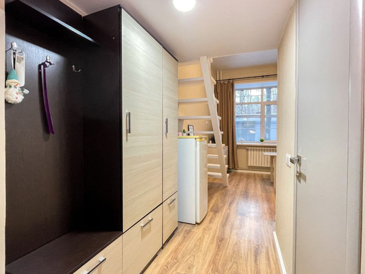 Продам однокомнатную (1-комн.) квартиру, Маёвки Первой аллея, 15, Москва г
