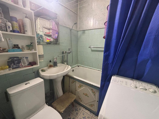 Продам двухкомнатную (2-комн.) квартиру, Молодежная ул, 3, Чехов г