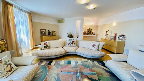 Продам многокомнатную квартиру, Вишневый б-р, 8, Чехов г